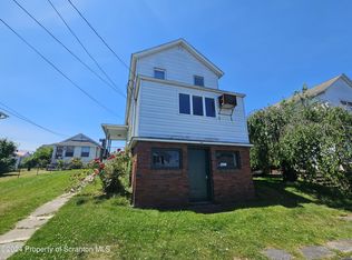 109 Smith St, Dupont, PA