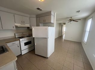 62 E Main St NE #2, North East, PA 16428
