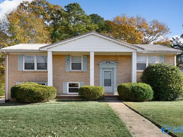 500 Forrest Park Ct NW, Huntsville, AL 35806