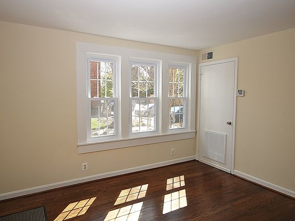 4th image of 305B Duncan Ave Unit 305-B