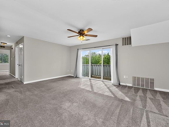4th image of 1016 Dogwood Ct