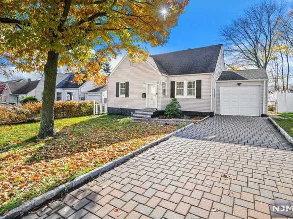 66 Westervelt Pl, Teaneck, NJ 07666