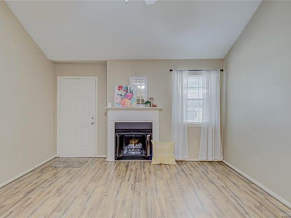2nd image of 3636 Greenacres Dr