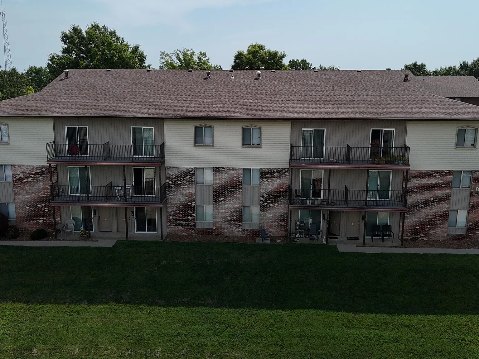 1 bed, 1.0 bath, 621 sqft, $875 — Photo 2