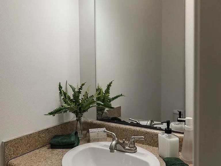 279 Arch St — Photo 35