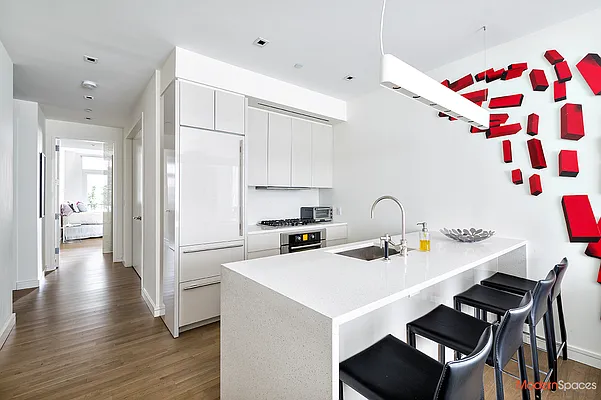 Sold by Modern Spaces | media 18