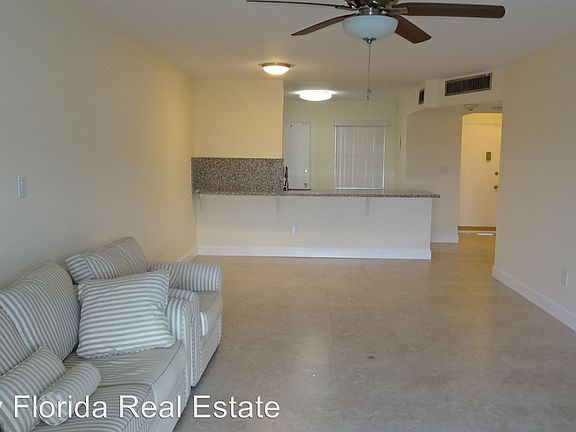 2nd image of 1601 NE 191st St #B409