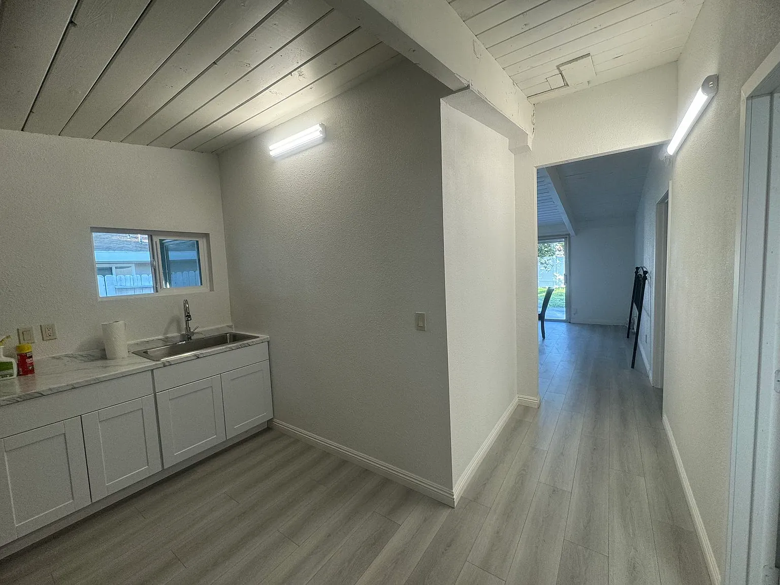 819 Maertin Ln — Photo 4
