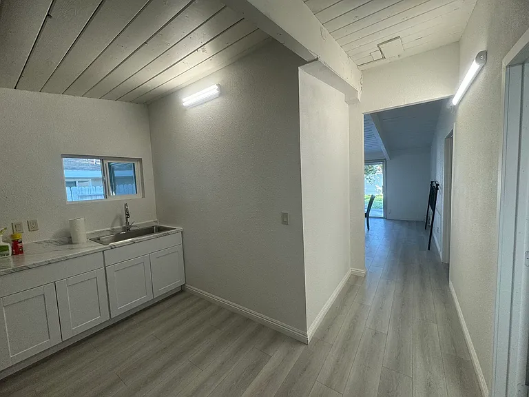 819 Maertin Ln — Photo 1