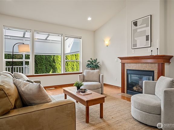 2nd image of 4138 Silverbell Way
