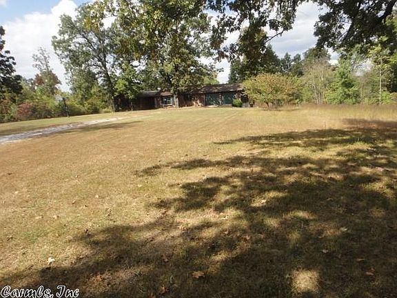5th image of 300 Meade Ln