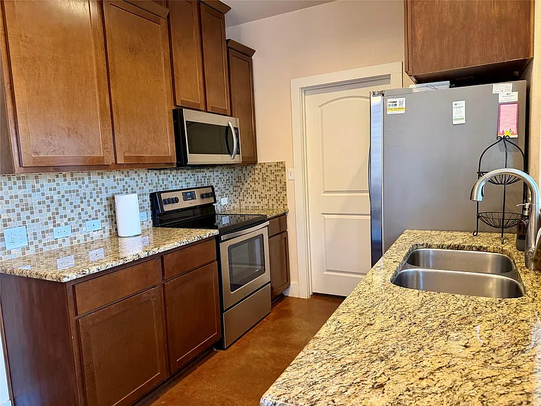 5503 Hi Line Rd — Photo 8