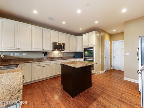 5th image of 1024 Hickory Dr