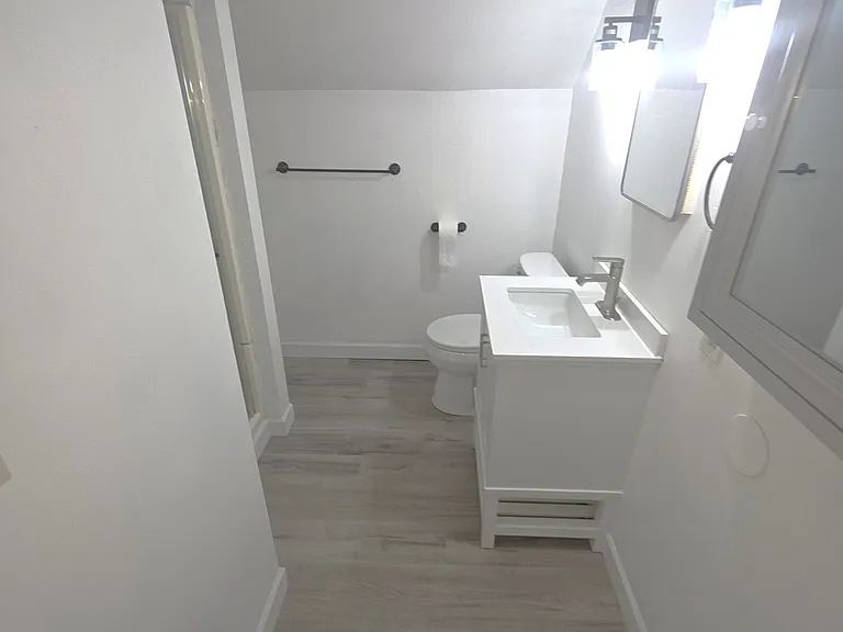 988 Corunna Ave #2 — Photo 3