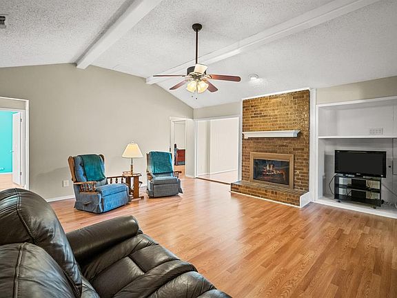 5th image of 3620 Wessex Ct