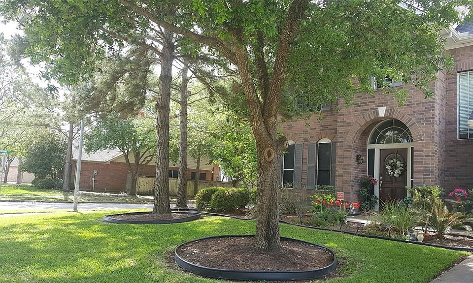 1st image of 23915 Bonnamere Ln