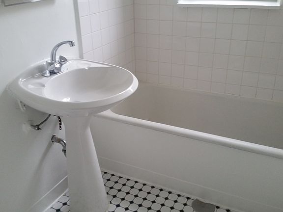 4th image of 1321 W Estes Ave APT 36