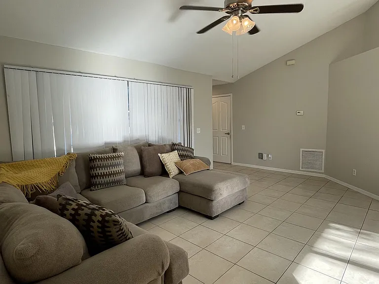 1602 SW 16th Ct — Photo 18