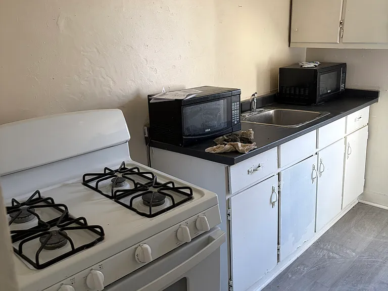 312 Hill St — Photo 11