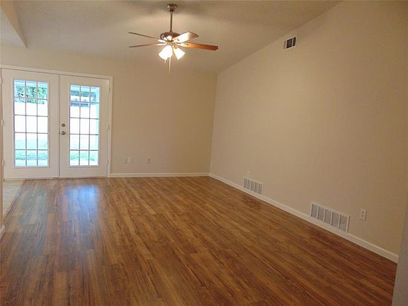 5th image of 521 Birchwood Dr