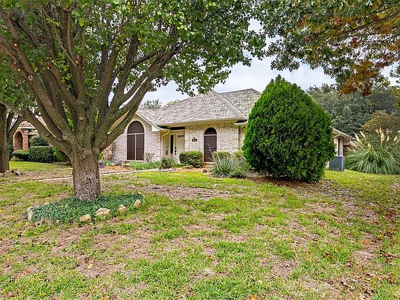 2nd image of 1107 Sheppard Ln