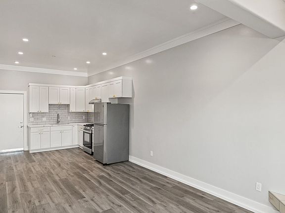 5th image of 1104 Broadway Ave #5