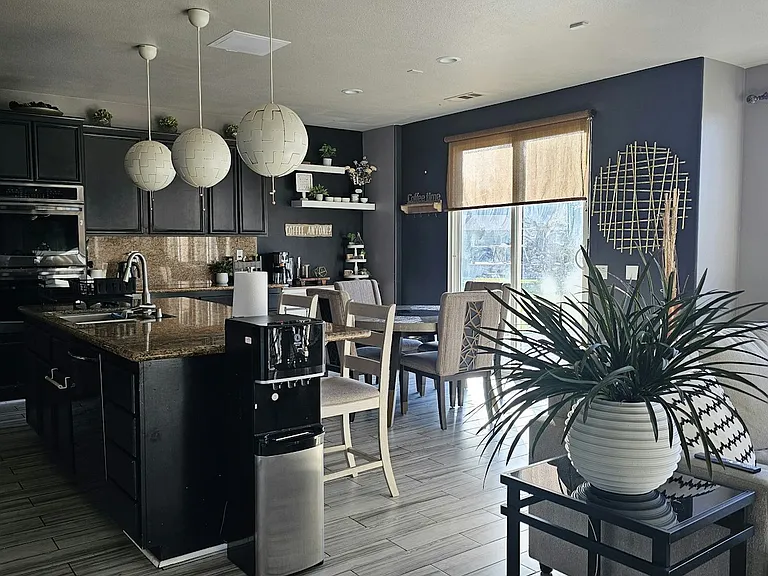 Kitchen/View 3
