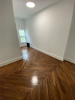 Rented by Sassouni Management | media 19