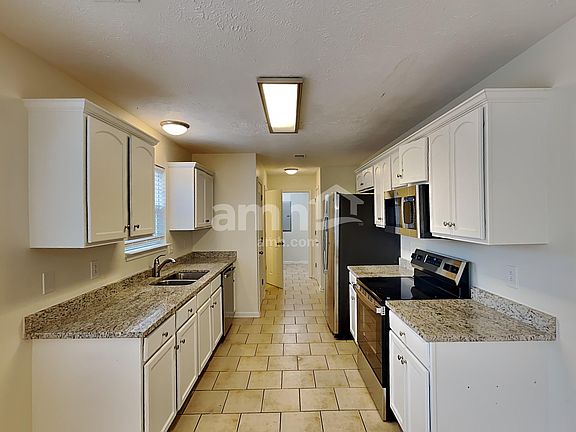 3rd image of 1128 Eastwoods Dr