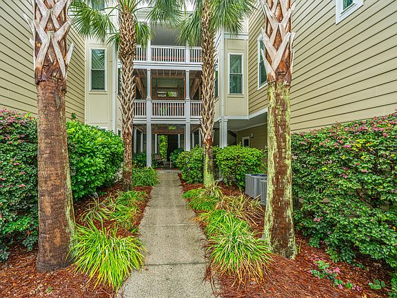 2nd image of 2023 Egret Crest Ln