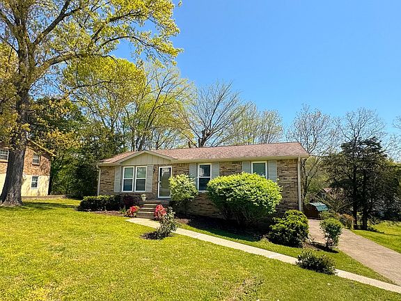 3rd image of 630 Debbie Dr