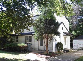 209 Fairview Ave, Rockford, IL 61108