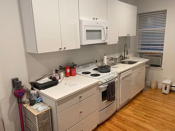 4th image of 57 Westland Ave APT 5C