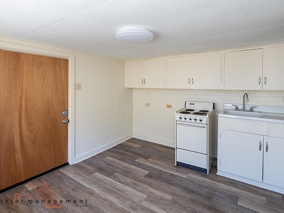 4th image of 1424 Ward Ave APT 101