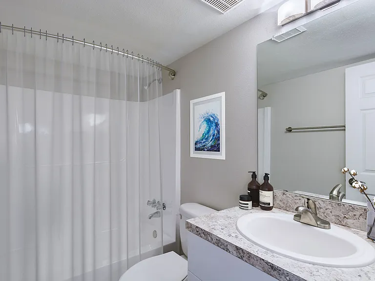 Silver Palms Apartments — Photo 6