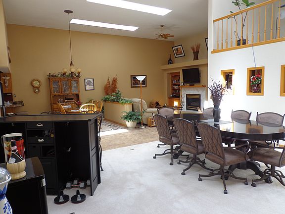 Part of living room/dining 