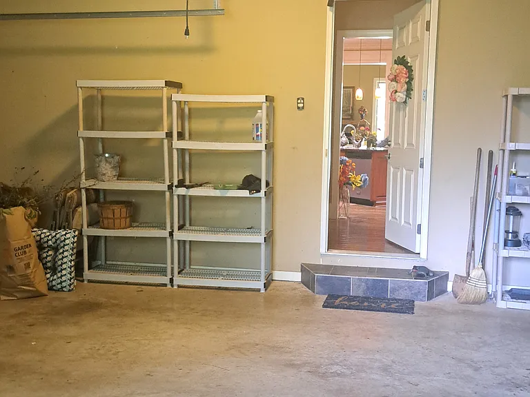 285 Pine Dr — Photo 37
