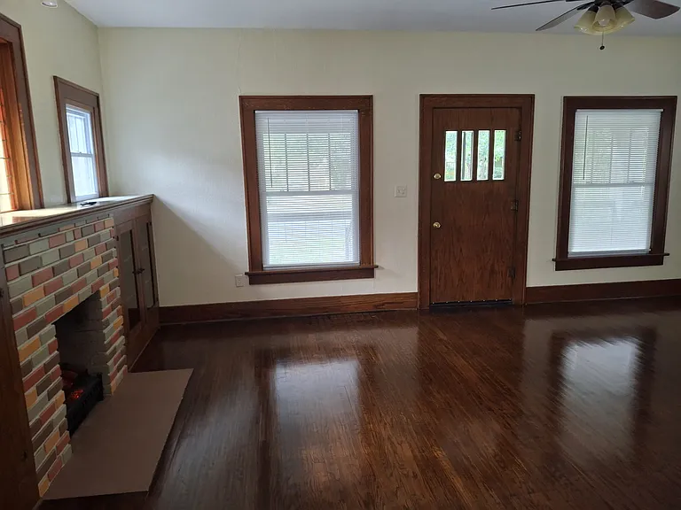 836 N Litchfield Ave — Photo 10