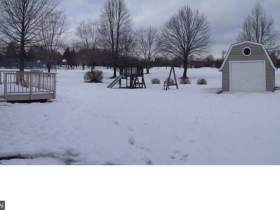 3rd image of 1358 Saddlebrook Ln