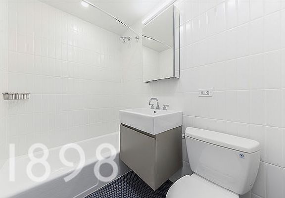 3rd image of 175 W 87th St APT 32G