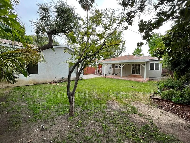 4316 Greenbush Ave — Photo 19