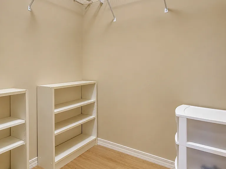 Closet 1 of 2