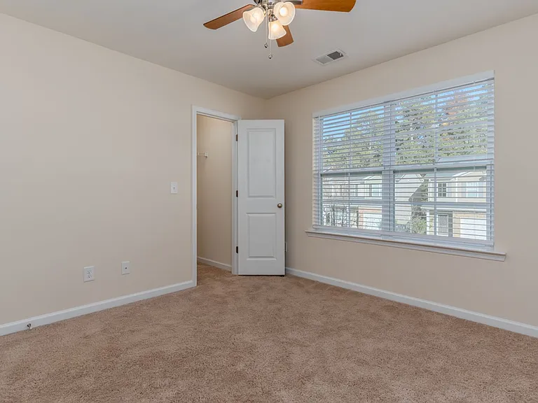 245 Megan Ln — Photo 16