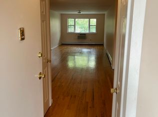 3614 195th St #1, Flushing, NY 11358