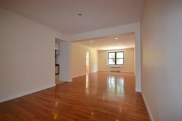 Rented by Silverstein Collection LLC 