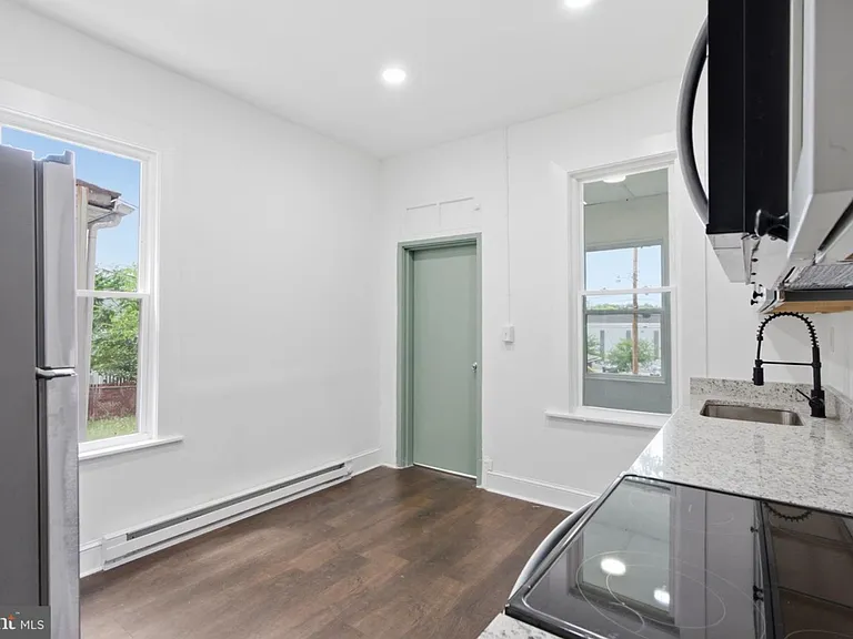 267 S Potomac St #1 — Photo 4