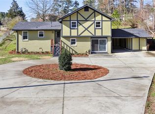 910 Timber Lake Dr, Cumming, GA 30041