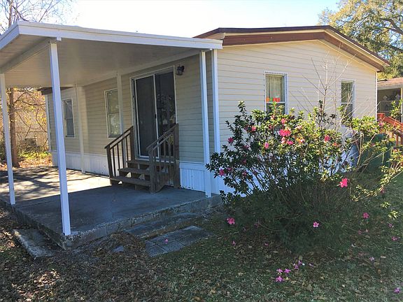 3rd image of 1513 Flora Lee Dr