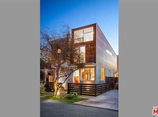 2345 Beach Ave, Venice, CA 90291
