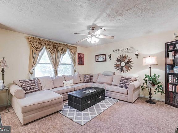 3rd image of 26130 Crescent Ln